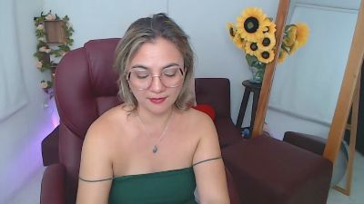 ana_milf live cam on Cam4