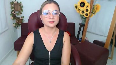 ana_milf live cam on Cam4
