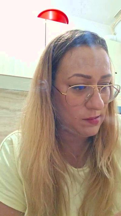 anabel39 live cam on Cam4