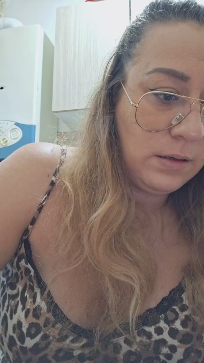 anabel39 live cam on Cam4