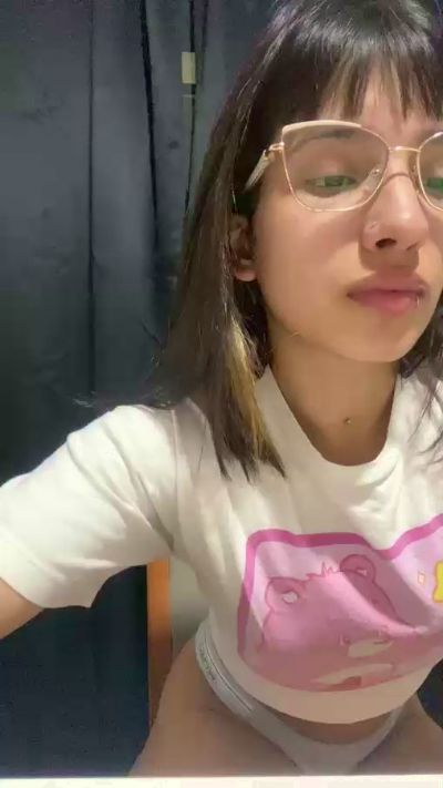 anahi50 live cam on Cam4