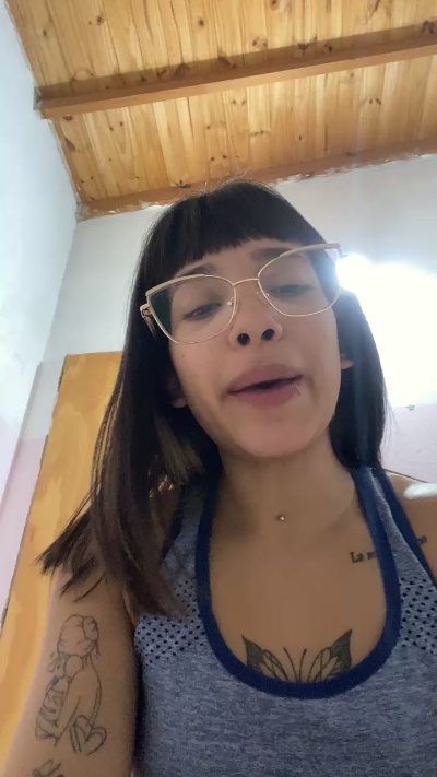 anahi50 live cam on Cam4