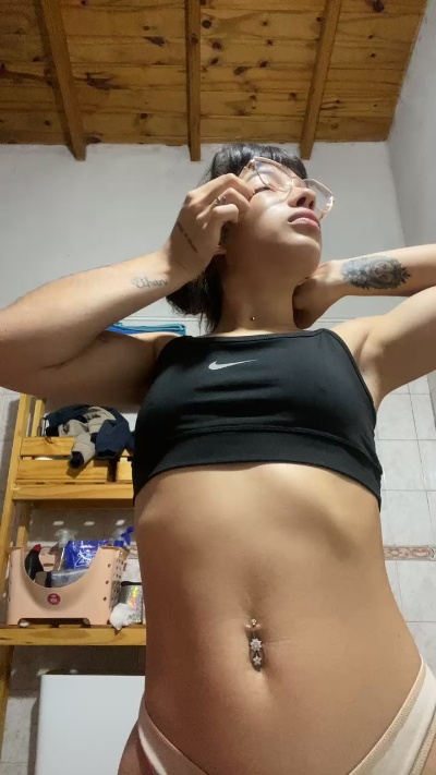 anahi50 live cam on Cam4
