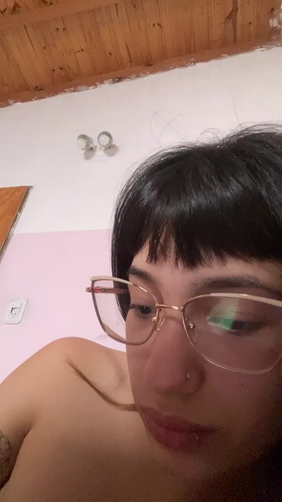 anahi50 live cam on Cam4
