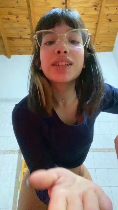 anahi50 live cam on Cam4
