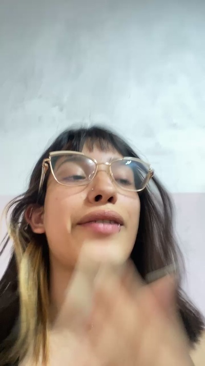 anahi50 live cam on Cam4