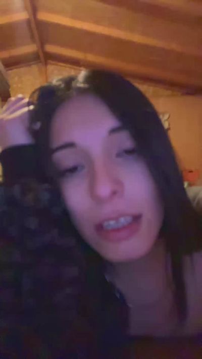 anaizhot live cam on Cam4