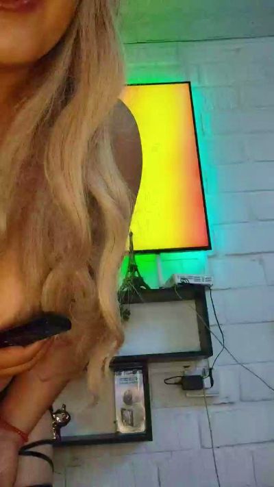 anamariaaran Live Cam on Cam4