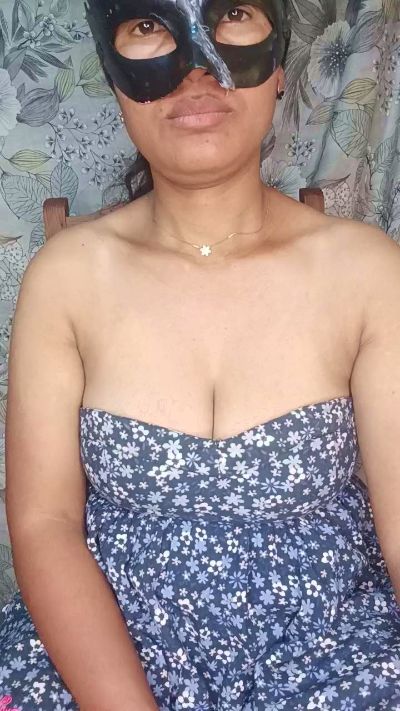 ananas_hot live cam on Cam4