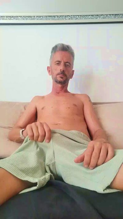 andaluz39hot3 live cam on Cam4
