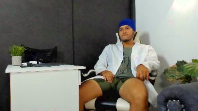 ander_montoya live cam on Cam4