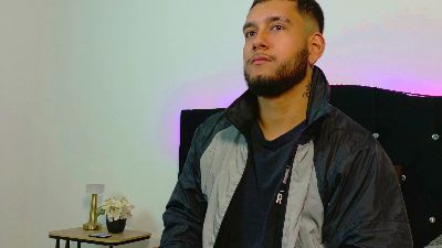 ander_montoya live cam on Cam4