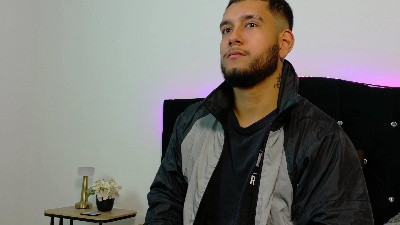 ander_montoya live cam on Cam4