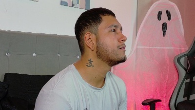 ander_montoya live cam on Cam4