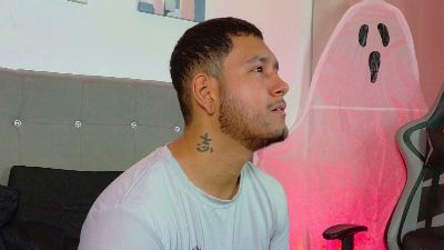 ander_montoya live cam on Cam4