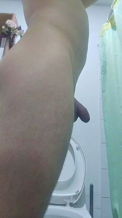 andr8888_hot live cam on Cam4
