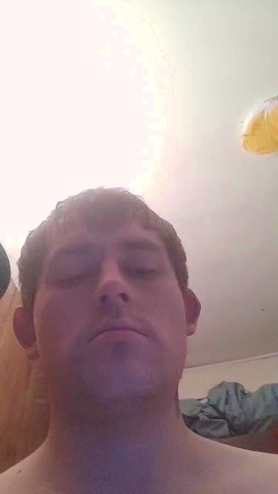 andr8888_hot live cam on Cam4