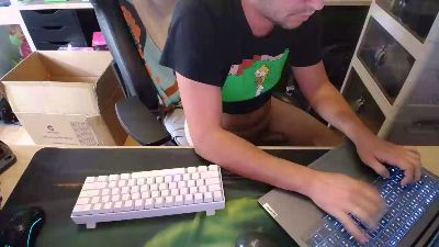 andre_tuga live cam on Cam4
