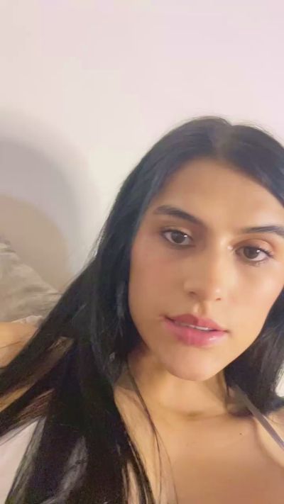 andrea18 live cam on Cam4