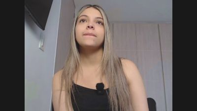 andrea20_sexy live cam on Cam4