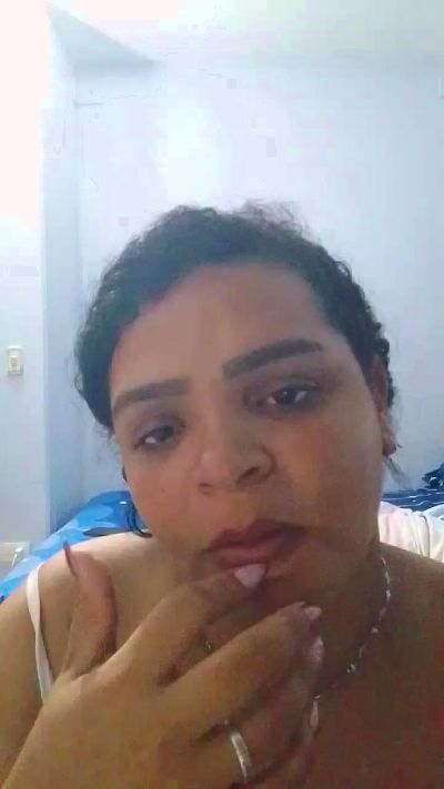 andrea30 live cam on Cam4