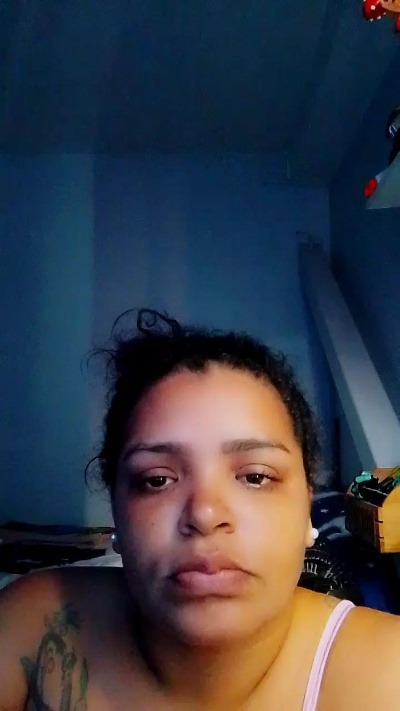 andrea30 live cam on Cam4