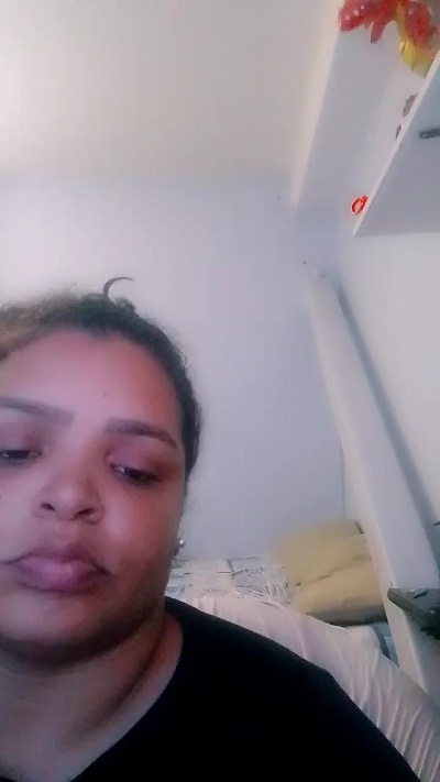 andrea30 live cam on Cam4