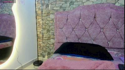 andrea_lovely live cam on Cam4