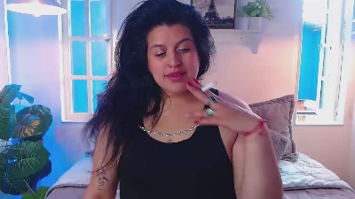 andrea_secret_ live cam on Cam4