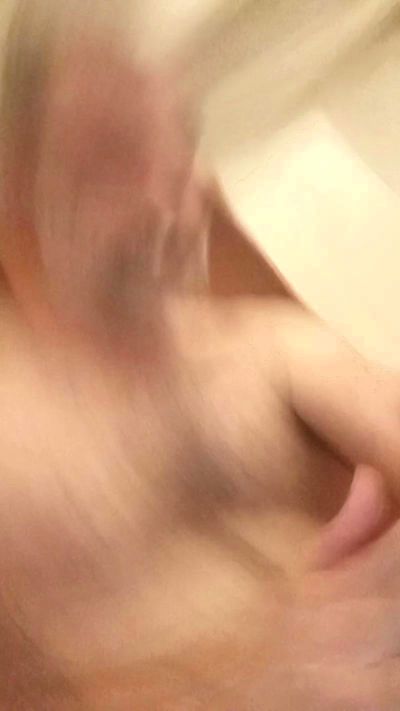 andrew_00 live cam on Cam4