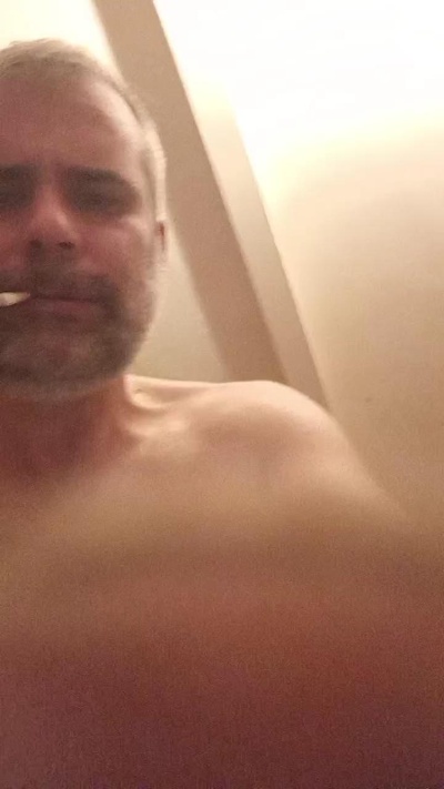 andrew_00 live cam on Cam4