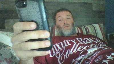 andrewe421 live cam on Cam4