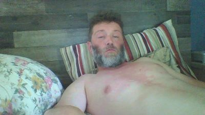 andrewe421 live cam on Cam4