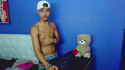angel_foxc_ live cam on Cam4