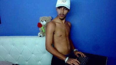 angel_foxc_ live cam on Cam4