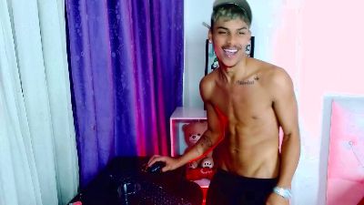 angel_foxc_ live cam on Cam4