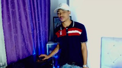 angel_foxc_ live cam on Cam4