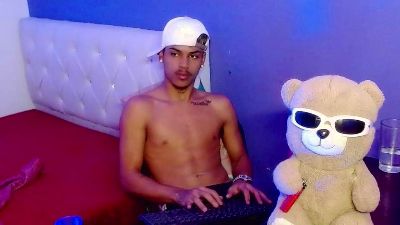angel_foxc_ live cam on Cam4