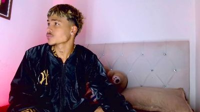 angel_foxc_ live cam on Cam4