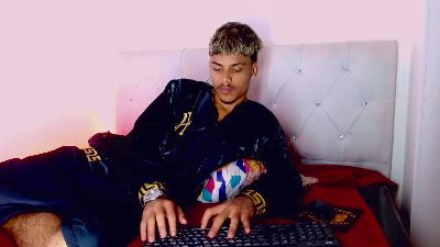 angel_foxc_ live cam on Cam4
