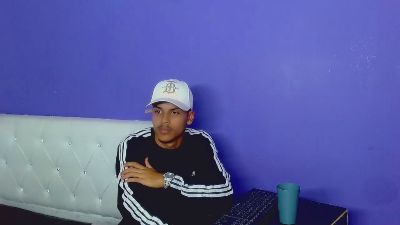 angel_foxc_ live cam on Cam4