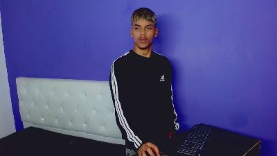 angel_foxc_ live cam on Cam4