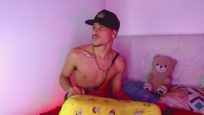 angel_foxc_ live cam on Cam4