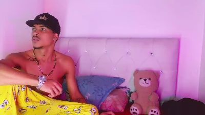 angel_foxc_ live cam on Cam4