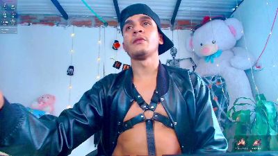 angel_latinboy6 live cam on Cam4