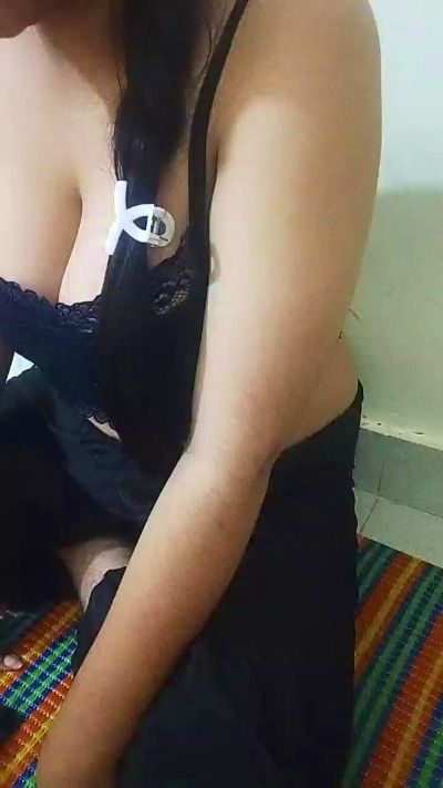 angel_priya1 live cam on Cam4