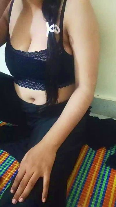 angel_priya1 live cam on Cam4