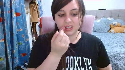 angela19 live cam on Cam4
