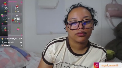 angela_angels_ live cam on Cam4