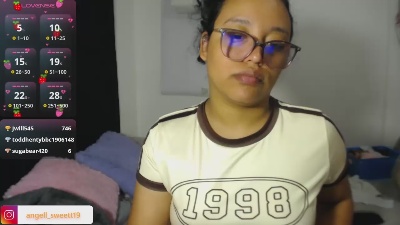 angela_angels_ live cam on Cam4